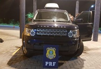 Carro de luxo roubado é recuperado pela PRF