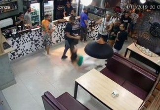 Mulher é agredida em bar por causa de mesa