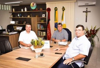 Senador Diego Tavares dialoga com segmentos econômicos e sociais em semana de trabalho movimentada na Paraíba