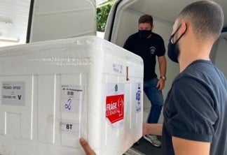 Paraíba iniciou nesta quinta-feira a distribuição de mais de 100 mil doses de vacina contra covid-19 para todos os municípios