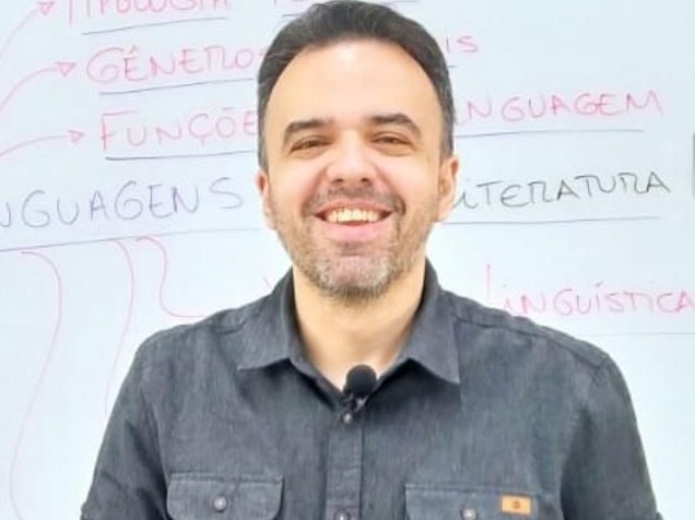Cine Enem; professor Leonardo Queiroga