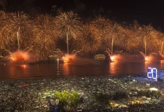 RÉVEILLON MUNDIAL:  Queima de fogos de 16 minutos abriu o ano olímpico do Rio