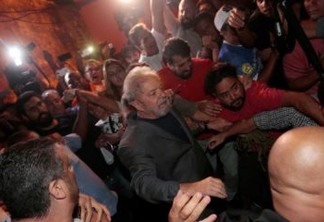PT quer propor a candidatos de centro-esquerda que defendam indulto para Lula
