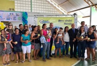 Prefeitura de Alhandra entrega cartões do 'Programa Mais Renda' para mais de 500 famílias -VEJA VÍDEO