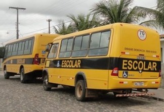 Bandidos realizam arrastão em ônibus escolar na Paraíba