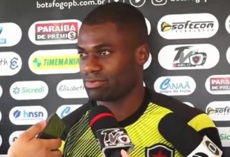 Serginho deve voltar a ser titular pelo Botafogo-PB após suspensão