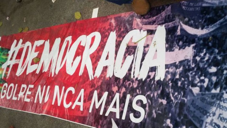 democracia-740x416